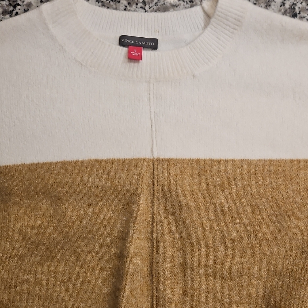 Vince Camuto Women's White and Tan Sweater